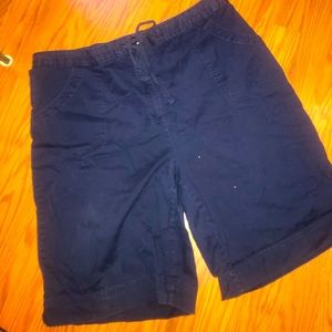 Karen Scott size 18 navy shorts